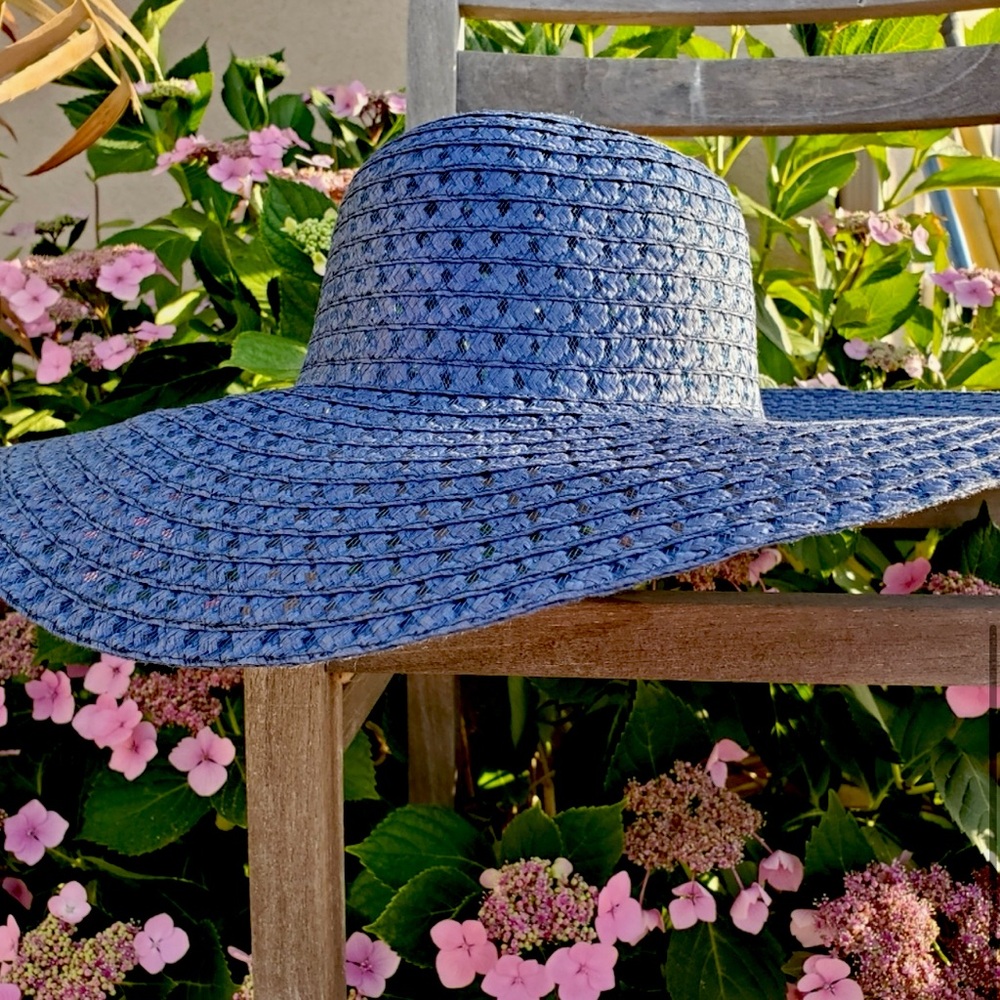 NWOT Dark Blue Flirty Floppy Summer Sun Hat